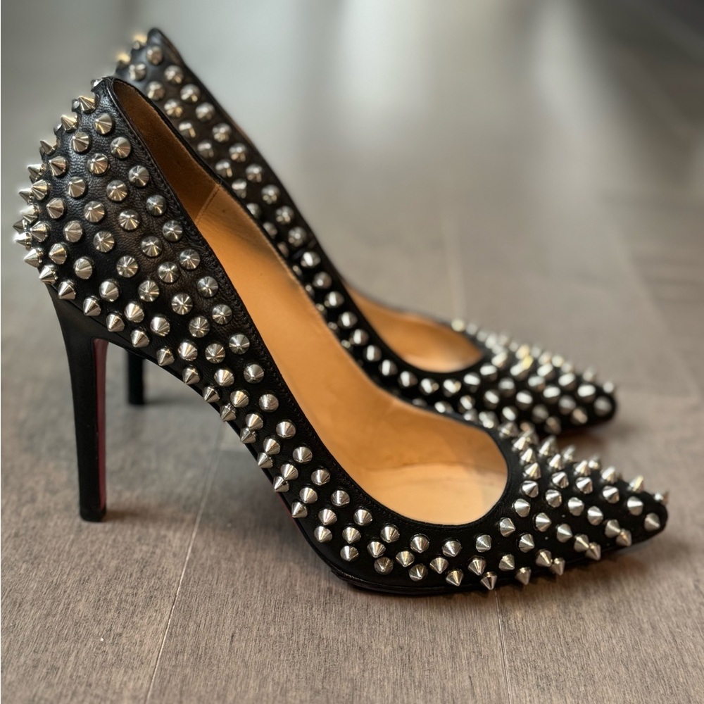 Christian Louboutin Pigalle 100 Spikes
Pumps 38.5